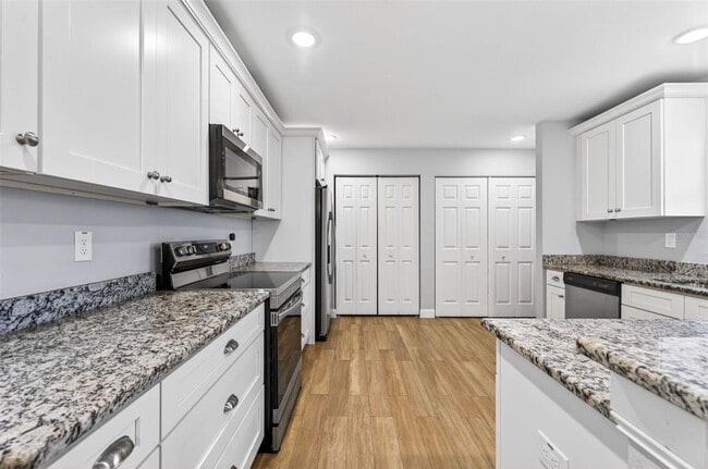 Building Photo - 1012 W Adalee St