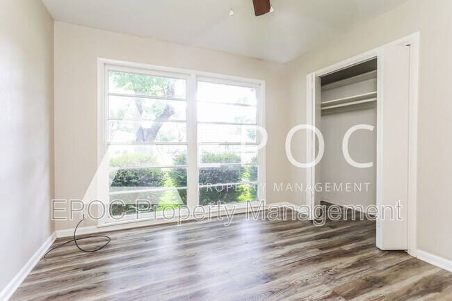 Building Photo - 118 Darden Dr