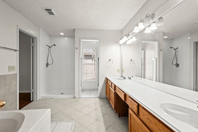 Building Photo - 22919 Garden Canyon Dr