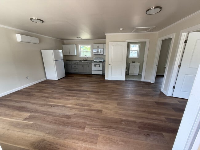Building Photo - 6497 Daniels Fork
