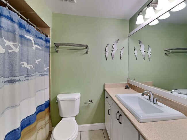 Building Photo - 210 Ocean Hibiscus Dr