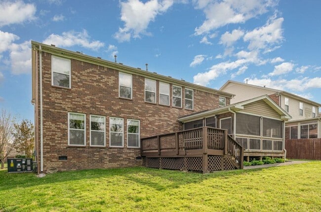 Building Photo - 4 bed/ 2.5 bath in Hermitage TN
