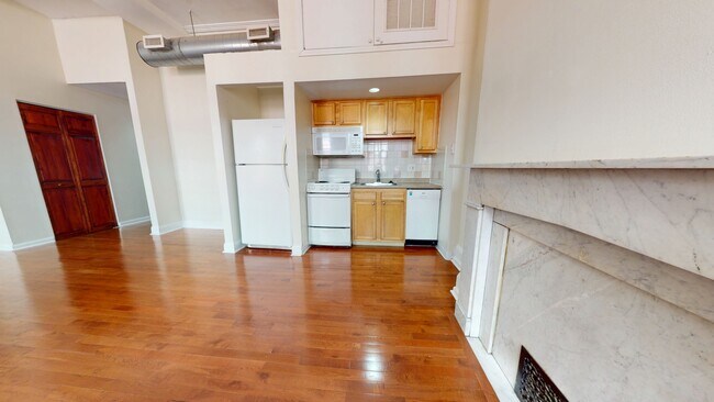 Building Photo - 1814 Spruce St