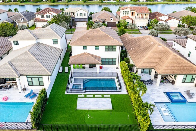 Building Photo - 8835 Grand Prix Ln