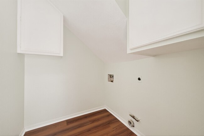 Building Photo - 16410 Fondren Grove Dr