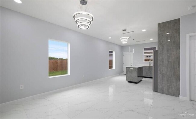 Building Photo - 19 S Dominique Dr