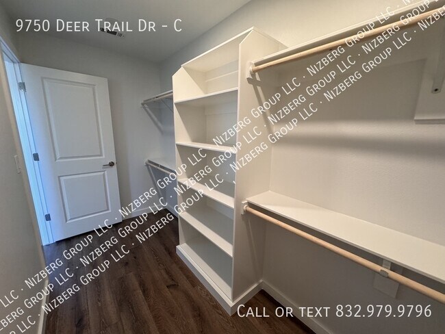 Building Photo - 9750 Deer Trail Dr