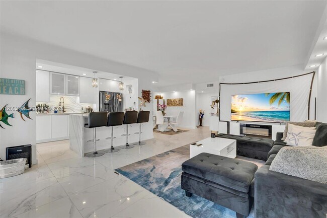 Building Photo - 18071 Biscayne Blvd