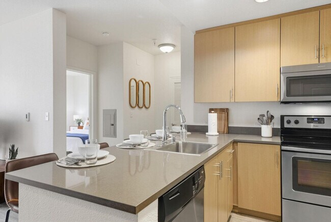 Building Photo - 555 Mission Rock St