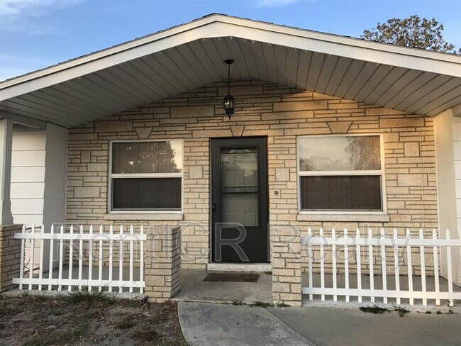 Building Photo - 4655 Koala Dr