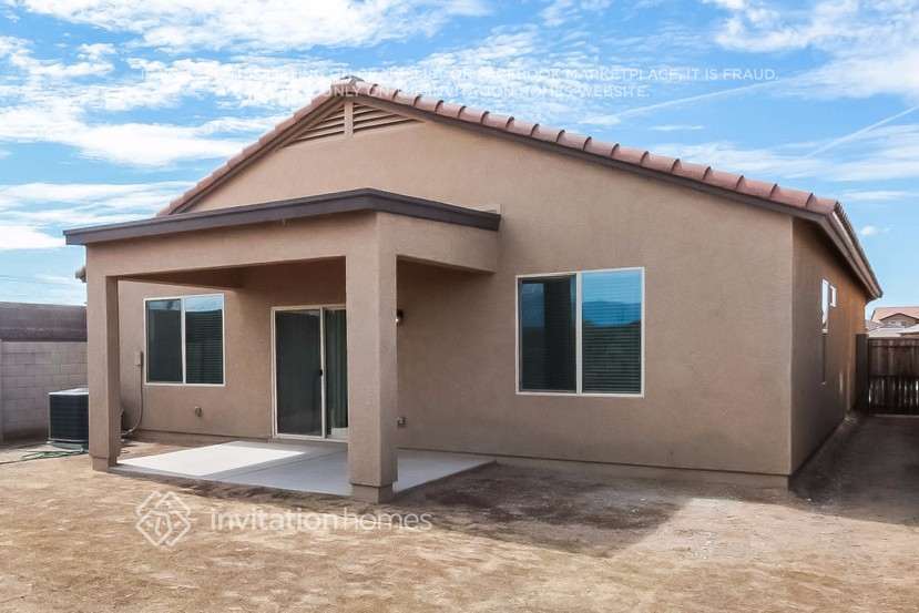 Building Photo - 4962 E Alamo St