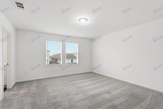 Building Photo - 1910 Washington St