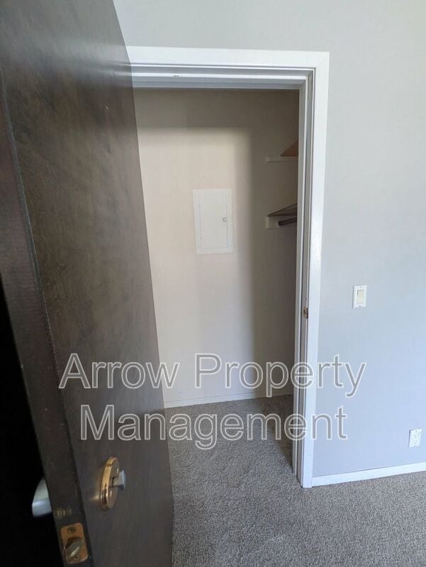 Building Photo - 1725 N Iowa Ave