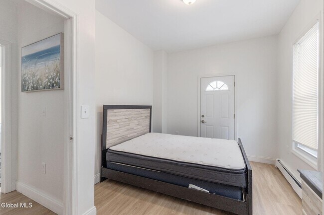 Building Photo - 2210 15th St