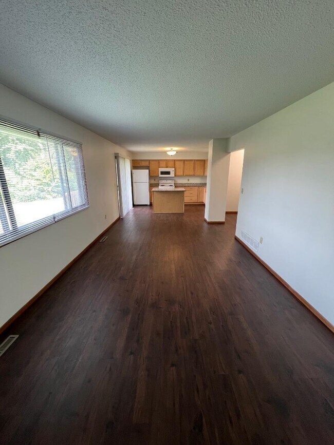 Building Photo - 2091 Bradley St