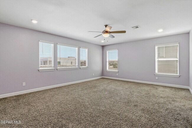 Building Photo - 13082 Oakhampton Ave