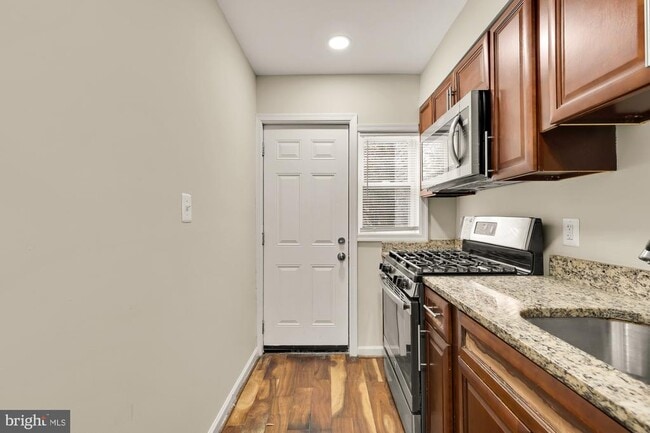 Building Photo - 4131 Hunt Pl NE