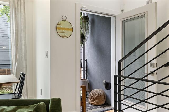 Building Photo - 2222 Moser Ave