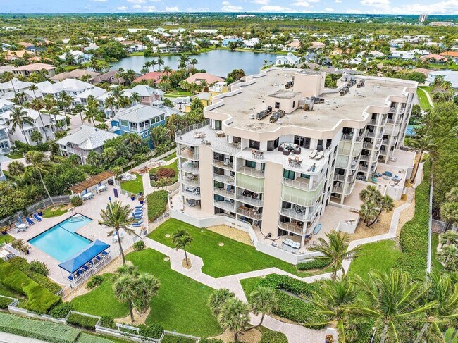 Building Photo - 176 Helios Dr
