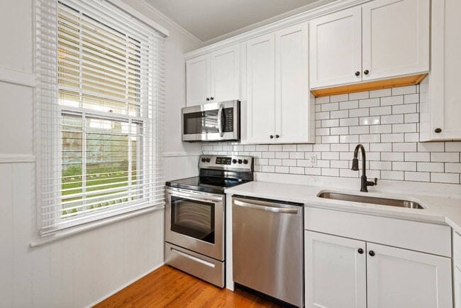 Building Photo - 107 Union Ave