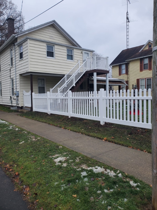 Building Photo - 841 Parkview St NE