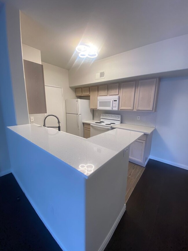 Primary Photo - Nicely upgraded 1 bedroom on the South Strip