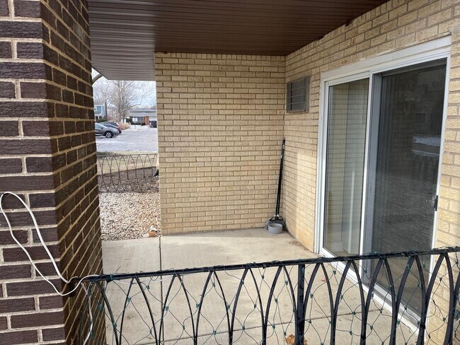 Building Photo - 535 S Cleveland Ave