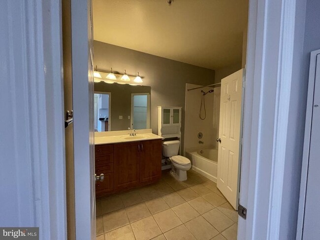 Building Photo - 12124 Garden Ridge Ln