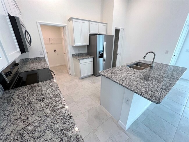 Building Photo - 1422 SW 10th St