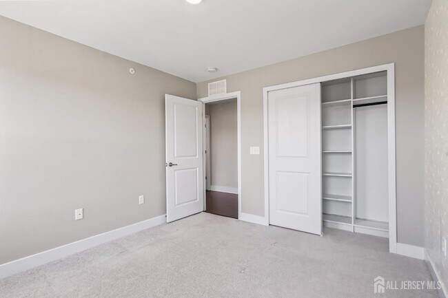 Building Photo - 1901 Swales Ct