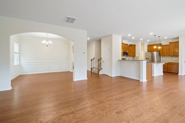 Building Photo - Beautiful spacious Home in Berewick community in Steel Creek Fence in Yard