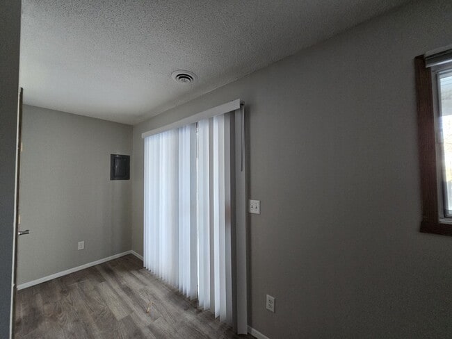 Building Photo - 918 N 39th St