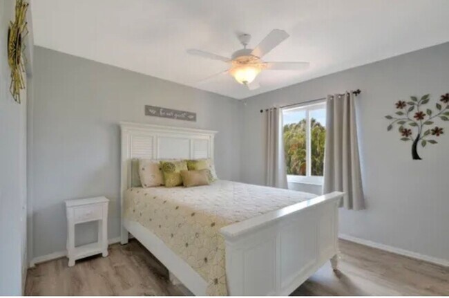 Building Photo - 201 Seminole Lakes Dr