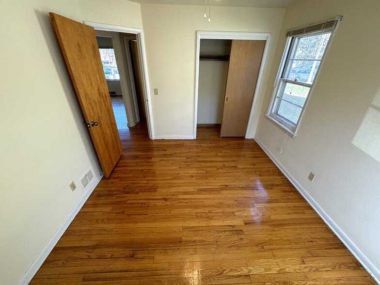 Building Photo - 401 Palomino Ln