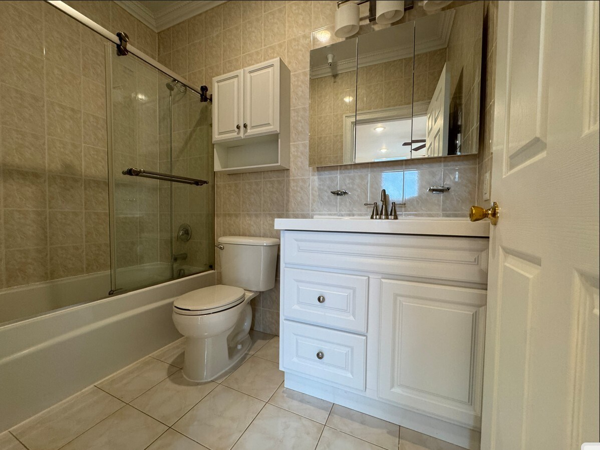 373 Danforth Ave 305 - 369 Danforth Ave