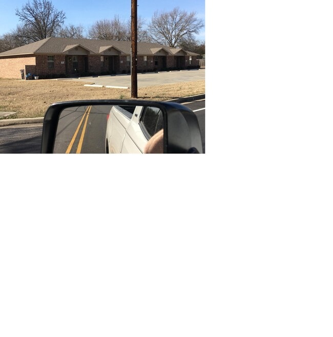 Building Photo - 503 N Knoxville Ave