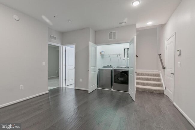 Building Photo - 13944 Hollow Wind Way
