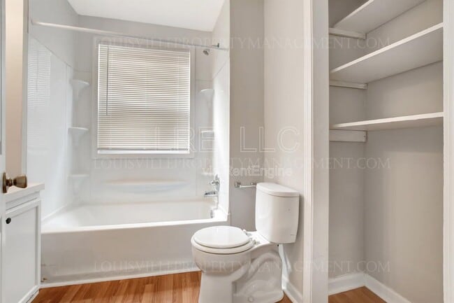 Building Photo - 4141 W Market St