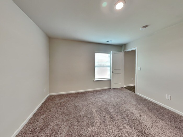 Building Photo - 36 Blue Fescue Way
