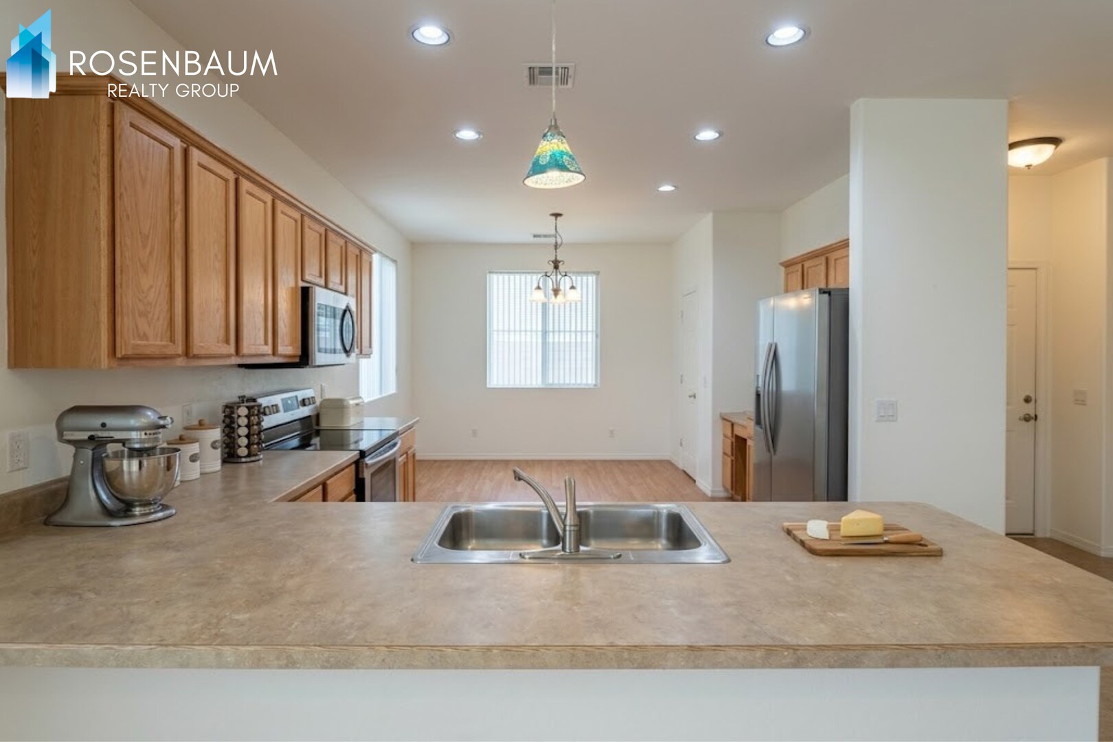 Building Photo - Charming 3-Bedroom, 2-Bath with Private Backyard & Garage in Prescott Valley