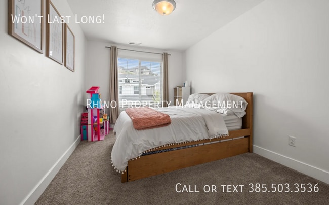 Building Photo - 4891 N Nile Dr