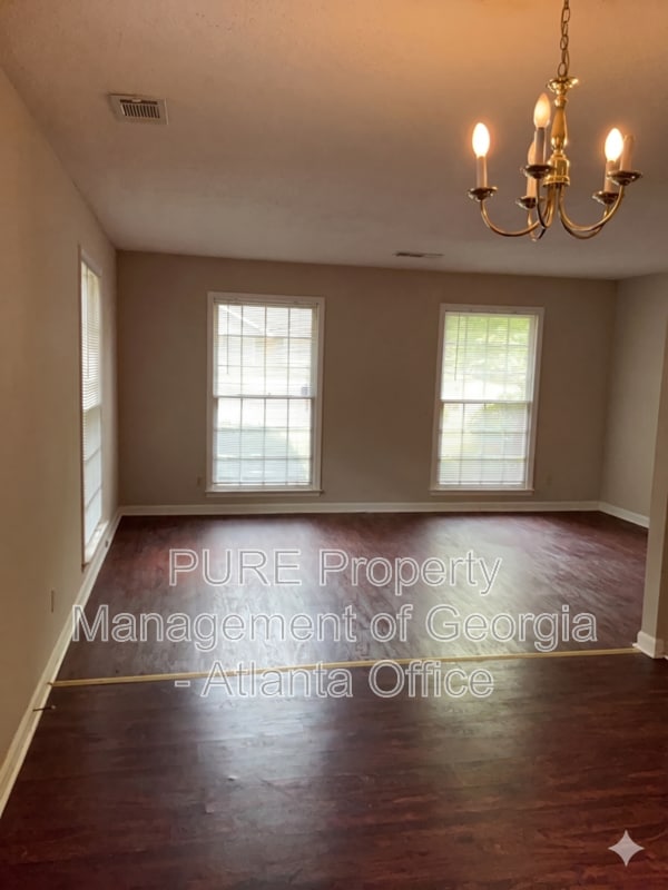 Building Photo - 771 Wilson Cir SW