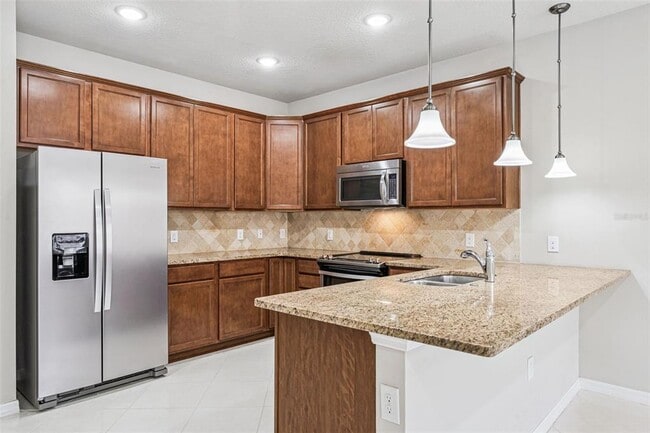 Building Photo - 7260 Duxbury Ln