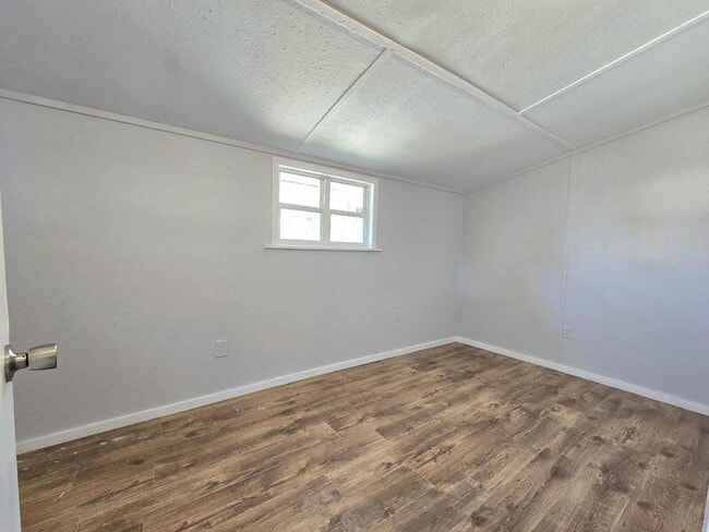 Building Photo - 2219 Everett St