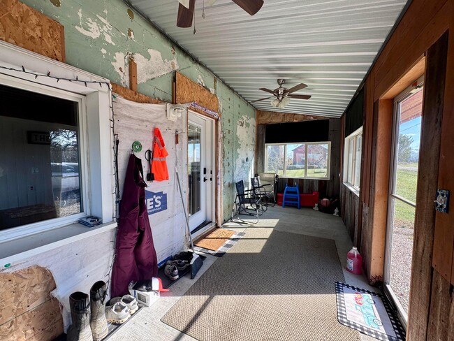 Building Photo - 3420 Point Lookout Rd