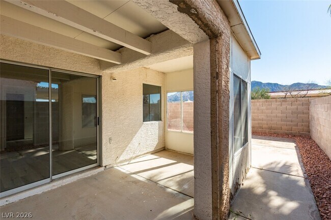 Building Photo - 582 Searchlight Dr