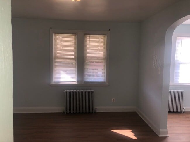 Building Photo - 3 bedroom 1.5 bathroom in Baltimore Voucher Accepted