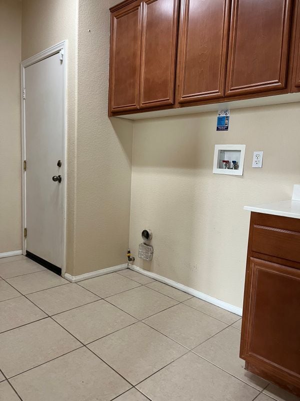 Building Photo - 9364 Field Stone Ave