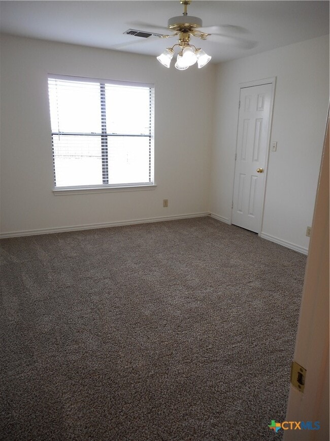 Building Photo - 102 Gemini Ct