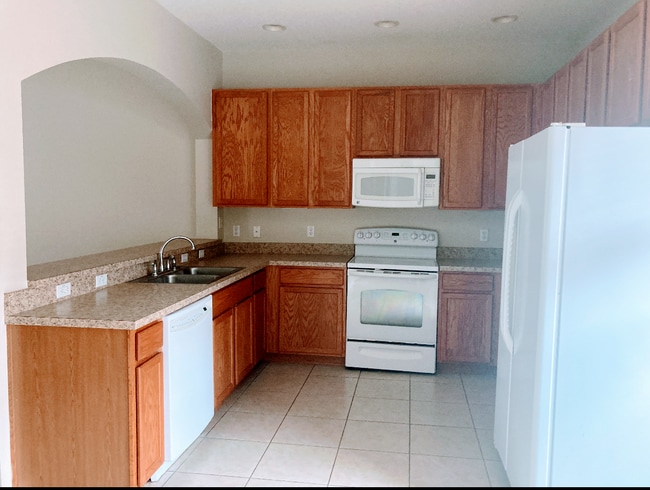 Building Photo - 11811 Deer Path Way